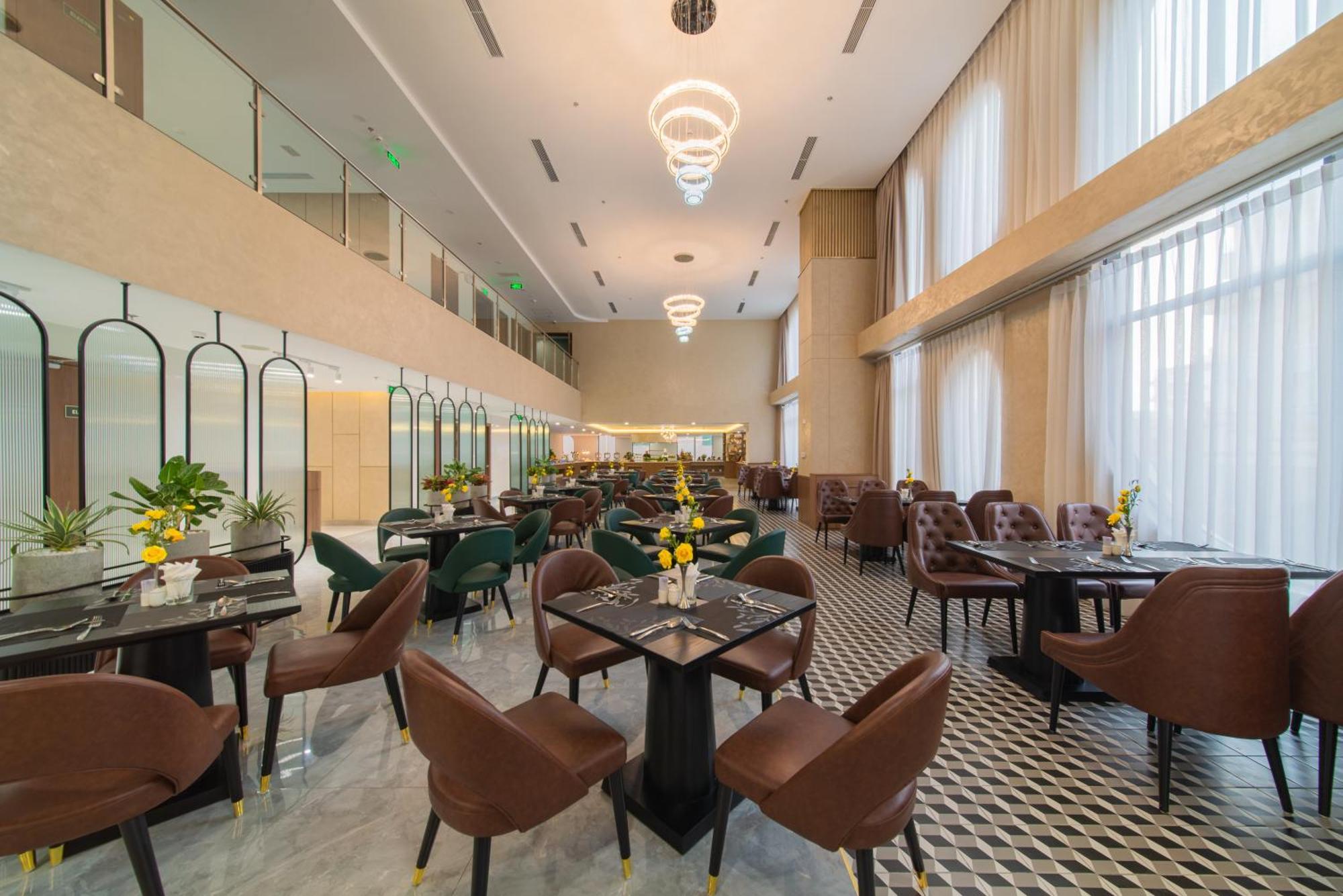 Grand Tourane Nha Trang Hotel Buitenkant foto