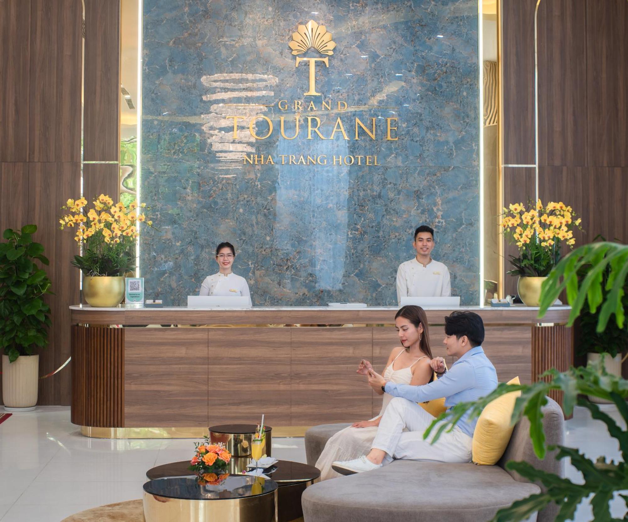 Grand Tourane Nha Trang Hotel Buitenkant foto