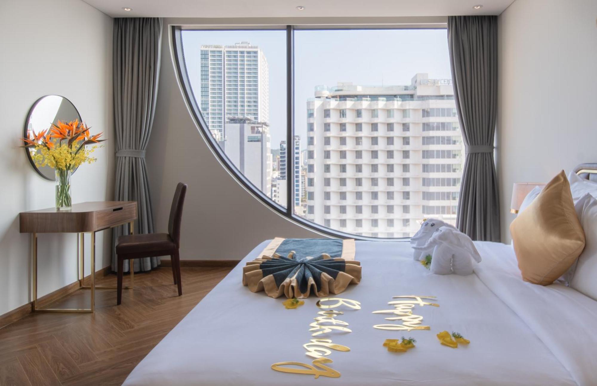 Grand Tourane Nha Trang Hotel Buitenkant foto