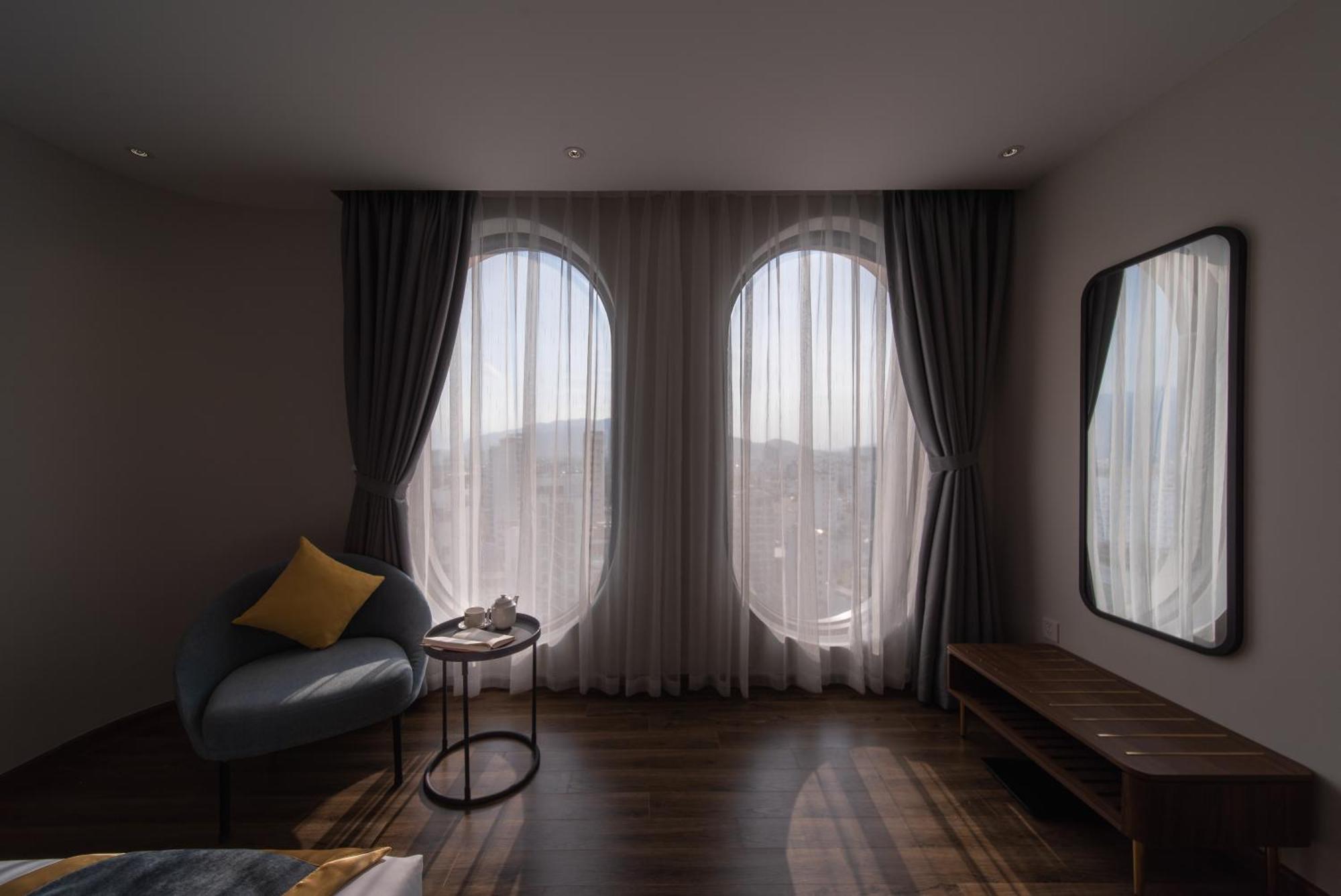 Grand Tourane Nha Trang Hotel Buitenkant foto